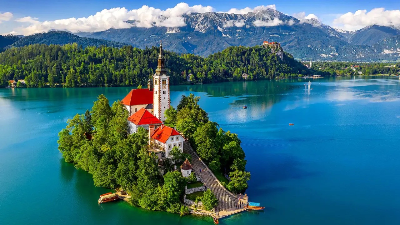 Embrace the diverse cultural influences and memorable coastal landscapes of three Istrian countries, Italy, Slovenia and Croatia